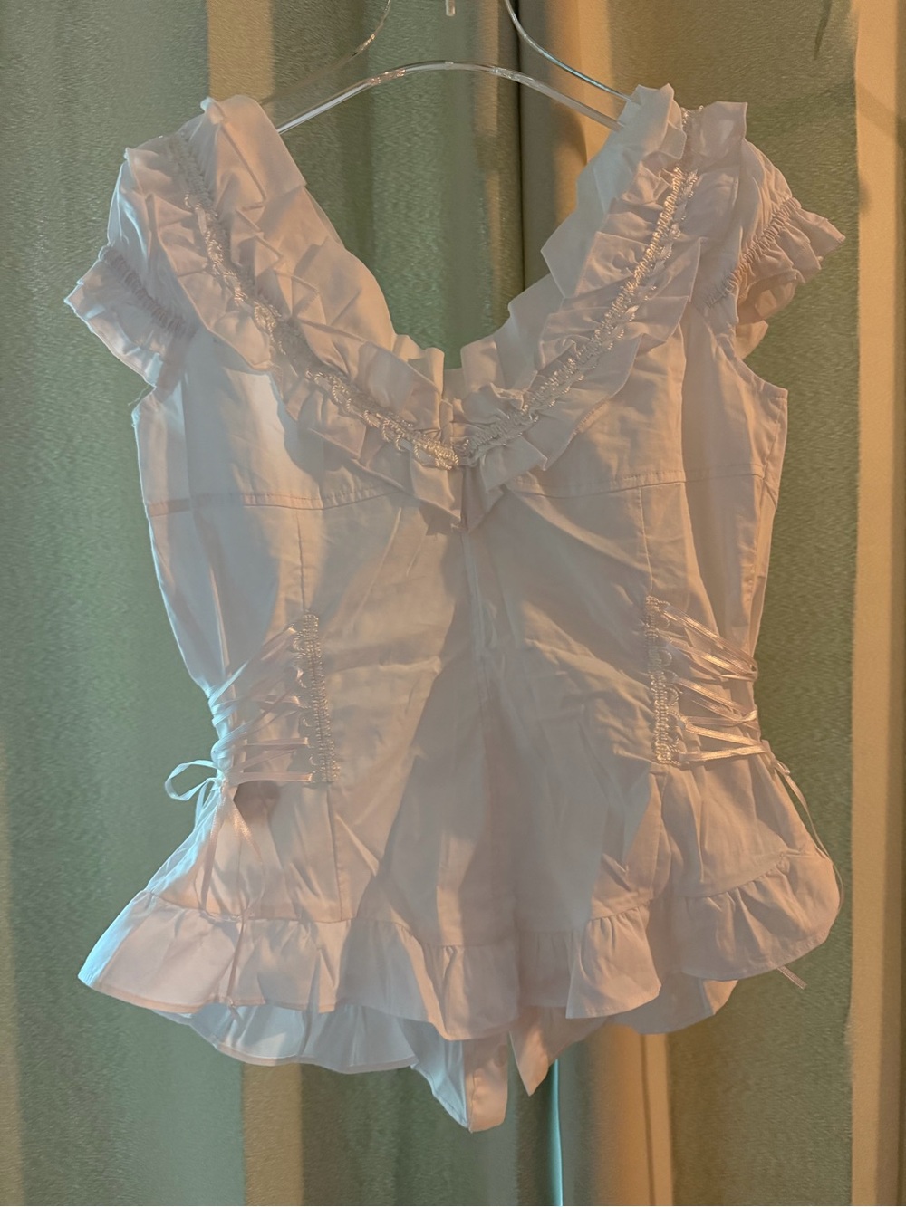 Ali & Kris White Ruffled Tie-Front Blouse - Picture 2 of 4